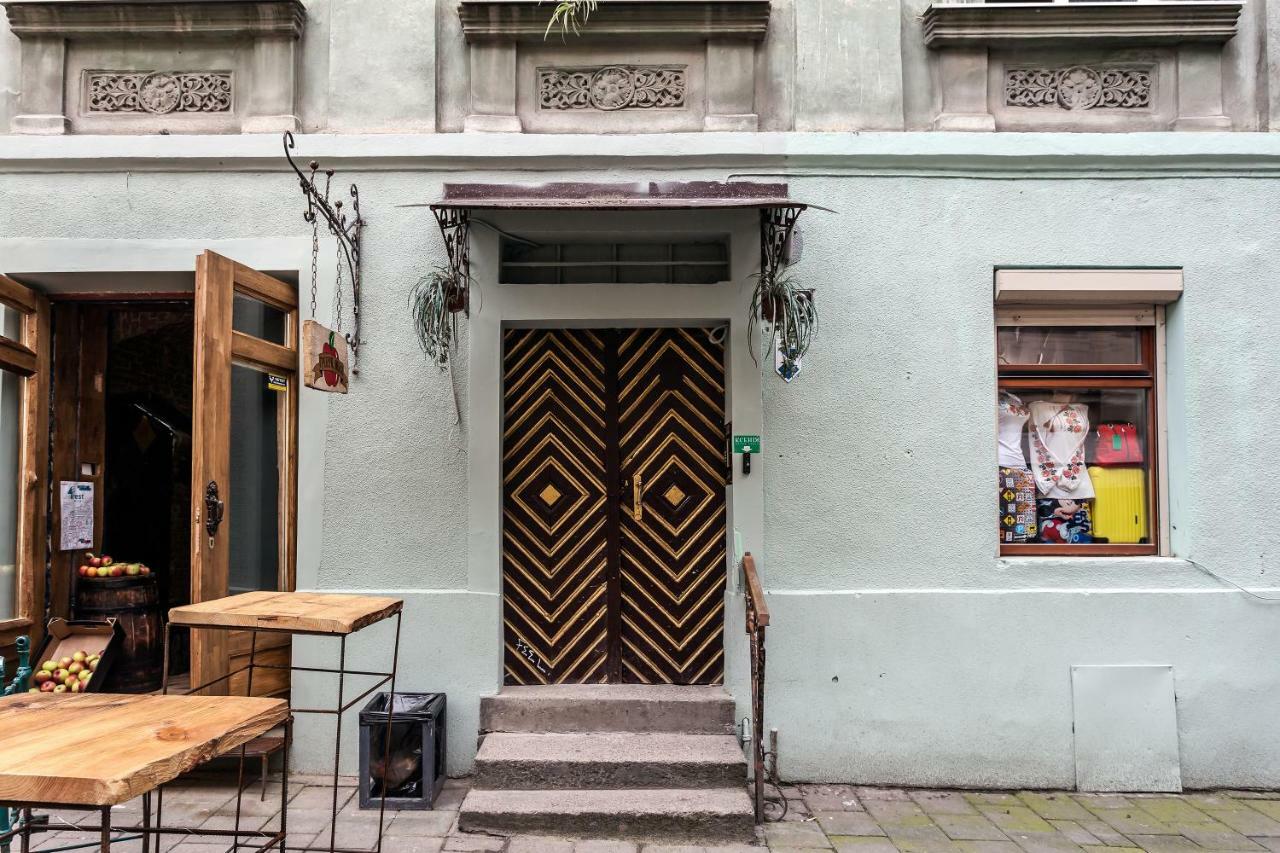 Central Apartments Rynok Lviv Exterior photo